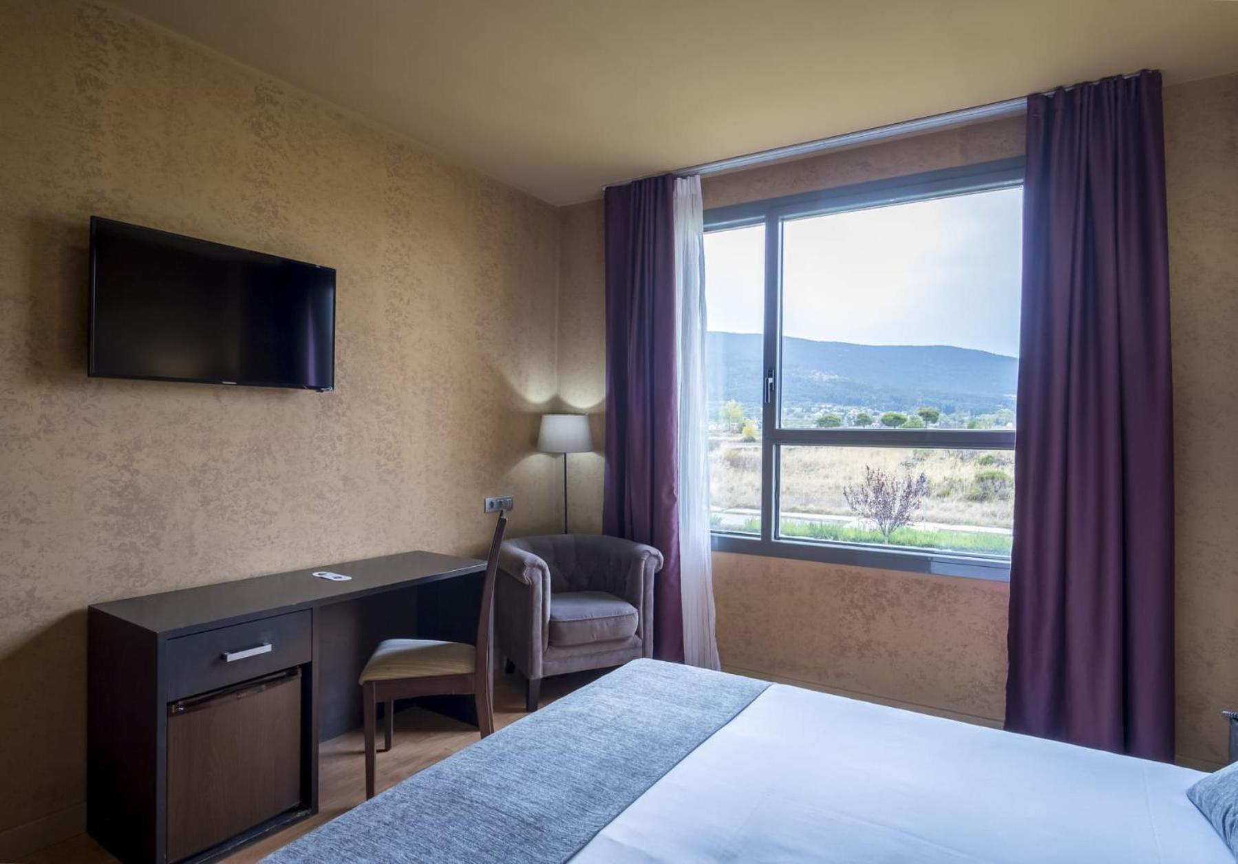 Alda El Espinar Hotel Ngoại thất bức ảnh
